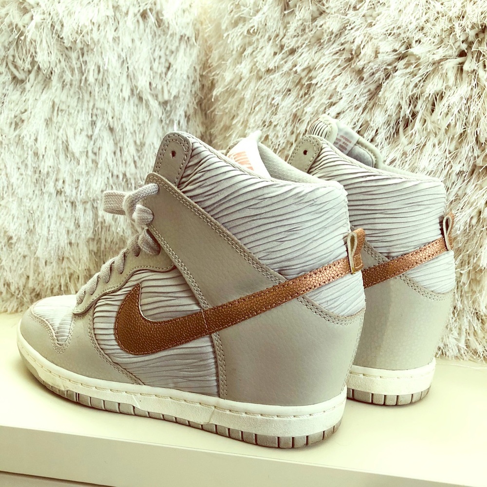 NIKE sky high dunks, wedge sneaker.